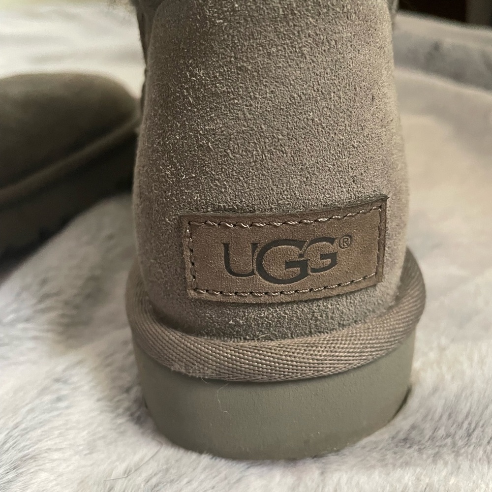 Ugg Minis! - image 1